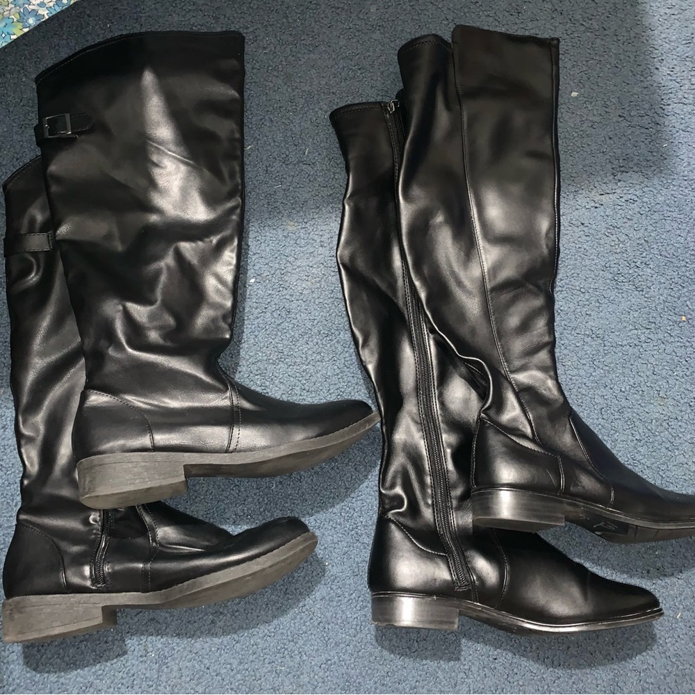 💕 SALE 💕 Bundle 2 Pairs Black Boots size 9